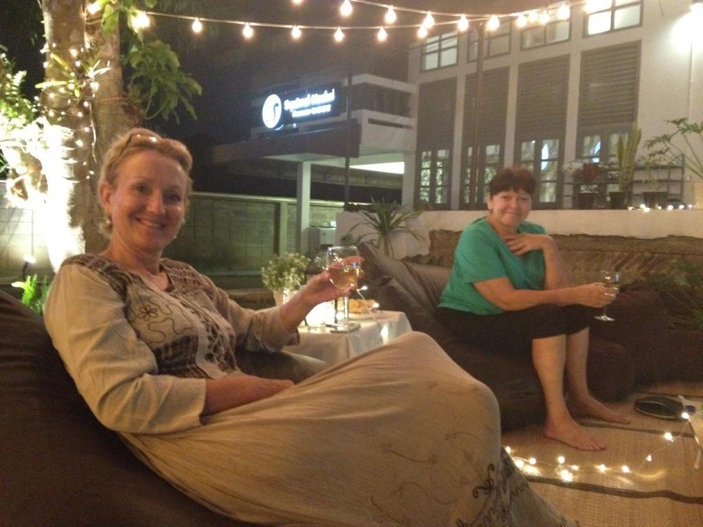 Squirrel Hostel เชียงใหม่ ภายนอก รูปภาพ